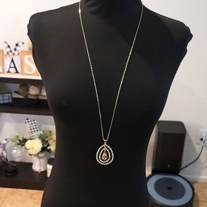 Jessica Simpson 💕 long necklace